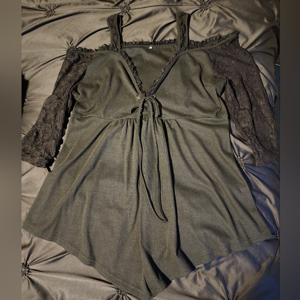 3X black and lace cold shoulder blouse